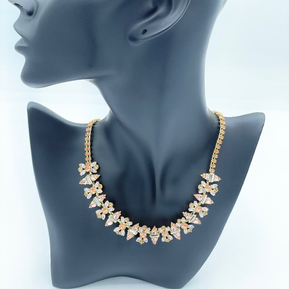 Swarovski Crystal Elements on a Gold toned Necklace - Picture 3 of 15